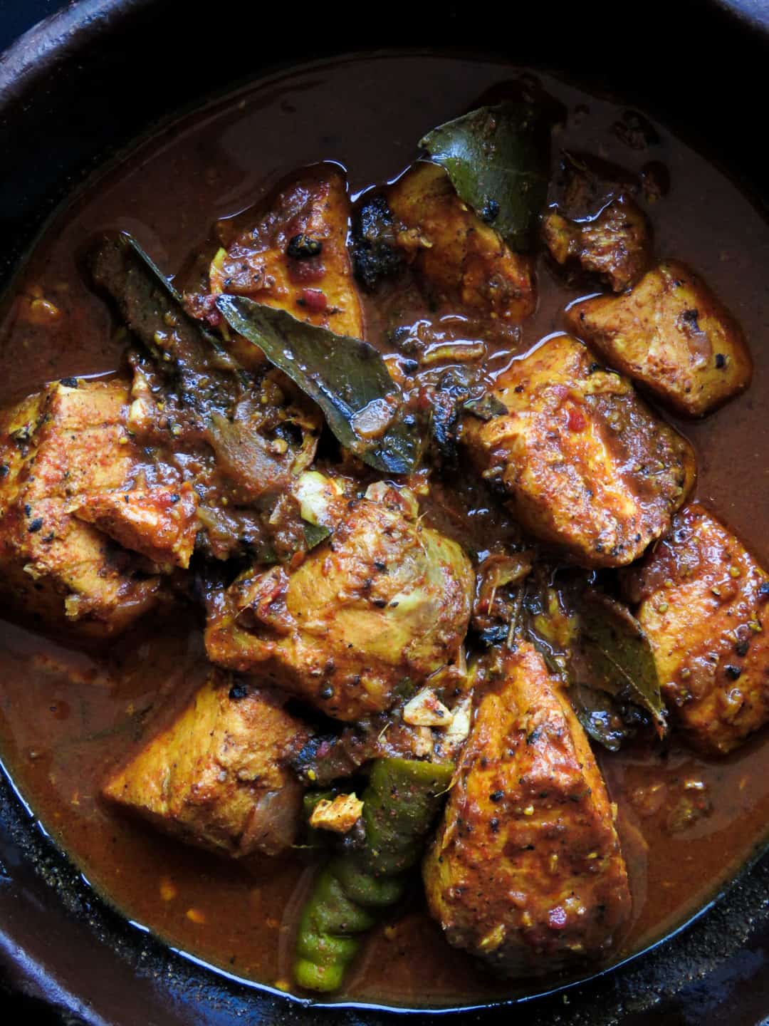 SRI LANKAN RED CHILLI FISH CURRY(THALAPATH MALU MIRISATA).