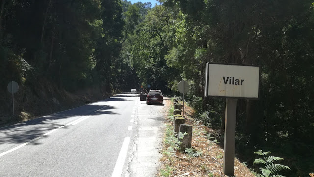 Placa indicativa da localidade de Vilar na N306