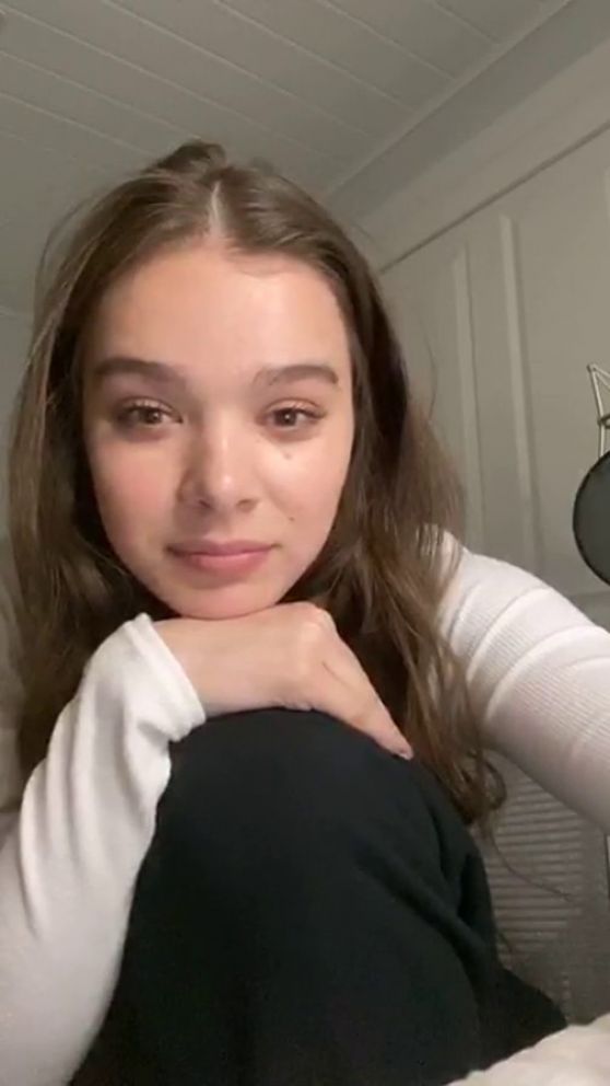 Hailee Steinfeld – Social Media 04/23/2020