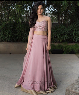 Rashmika Mandanna Sizzles at Geetha Govindam Audio Release