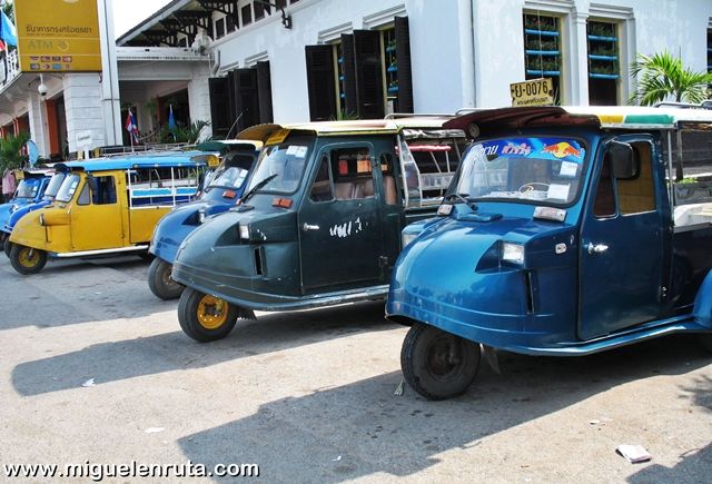 Ayutthaya-tuc-tucs