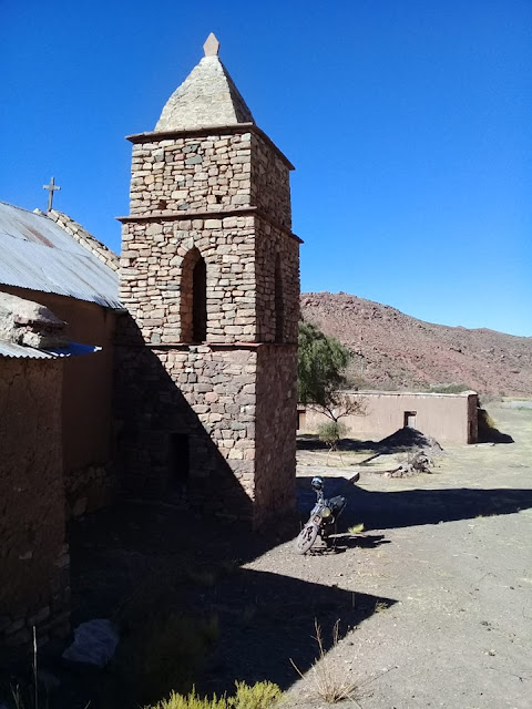 Nach dem Frühstück heute Gottesdienst in Chuqui und am Nachmittag Casa Grande. Chuqui ist heute ein verlassenes Dorf.