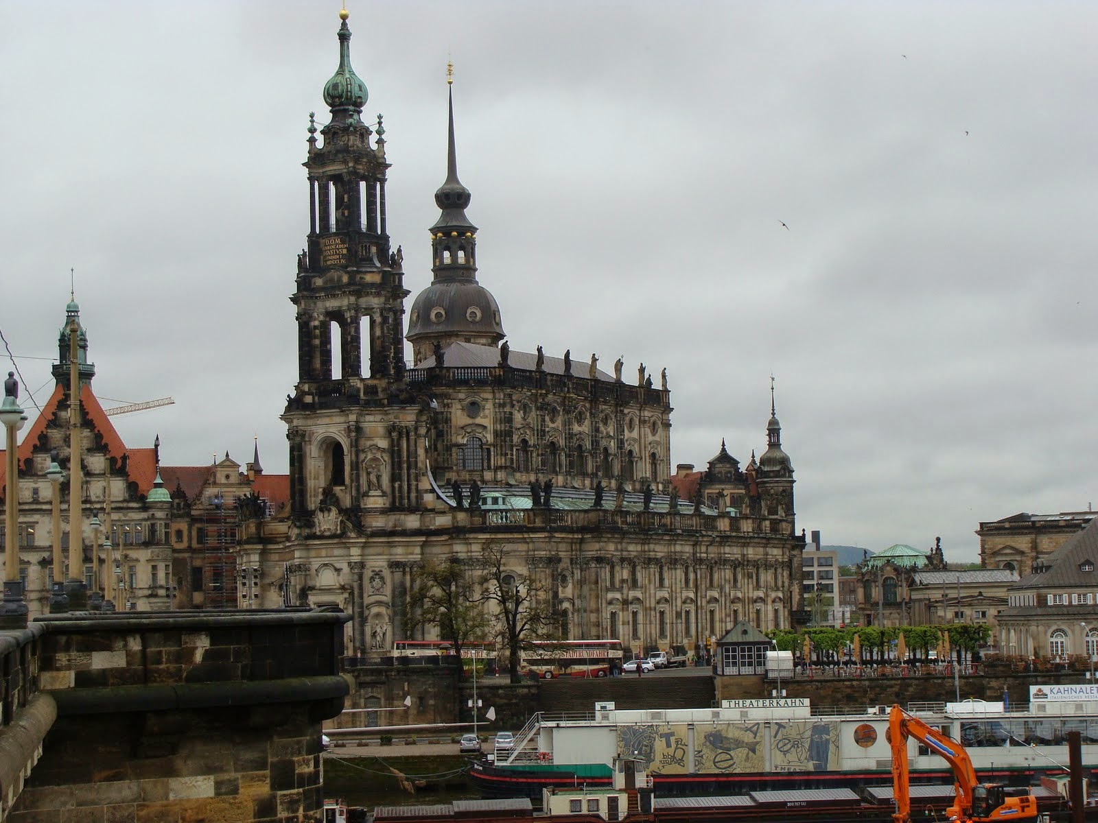 Дрезден это. Дрезден архитектура города. Дрезден город в Германии. Саксония Германия Дрезден. Исторический центр Дрездена.