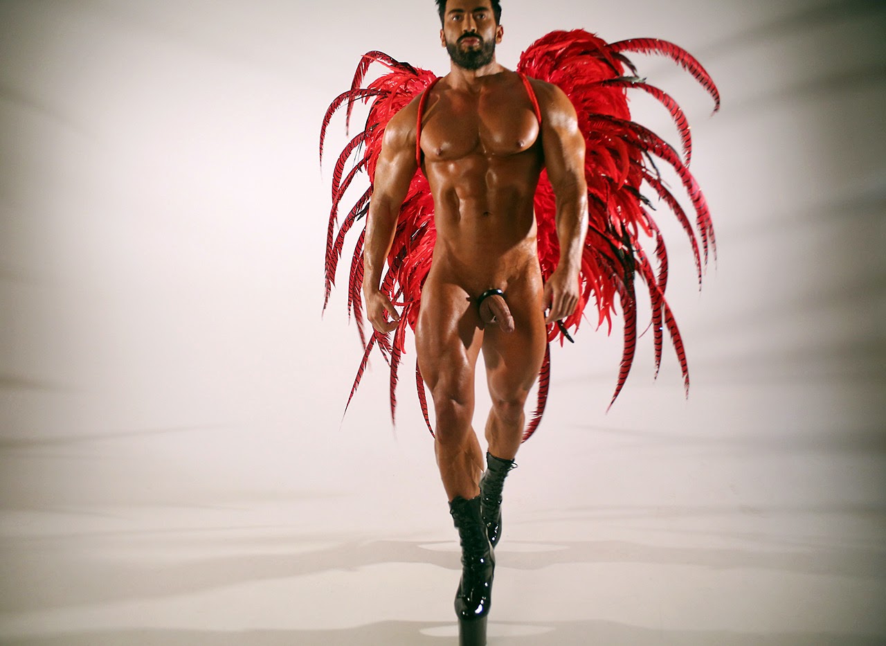 Pavel Petel est un mannequin gay ukrainien qui a émigré en Russie pour y tr...