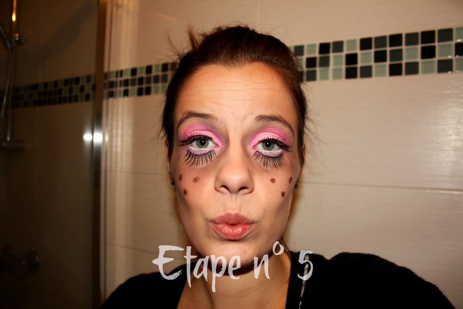 MUP Cr?�ation: Halloween - La poup?�e Mal?�fique {Les ?�tapes}