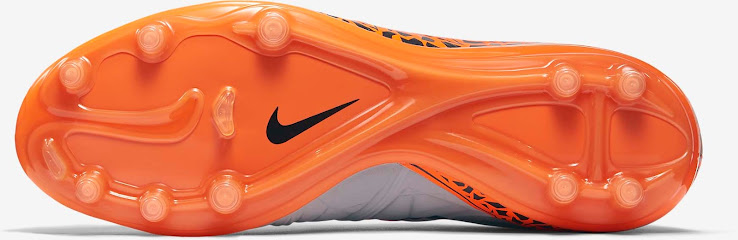 Nike Hypervenom Phantom 2 vs Nike Hypervenom Phinish 2 - Footy Headlines