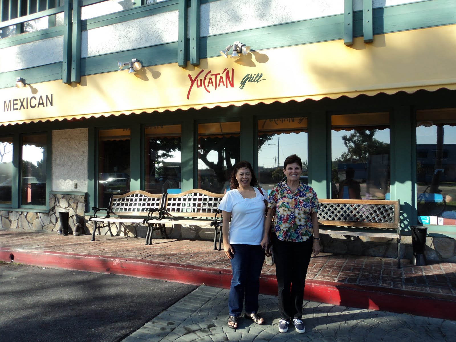 SurfWriter Girls Taco Tuesday at Yucatan Grill