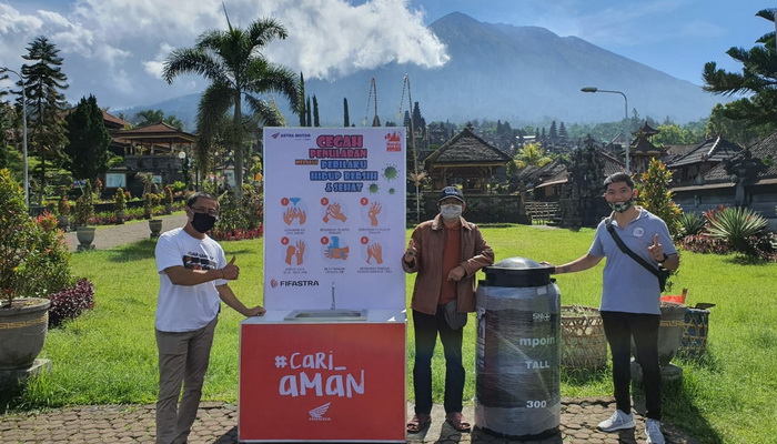 Edukasi Hidup Bersih Sehat, Dealer Honda Siapkan Wastafel di Pasar Karangasem dan Pura Besakih