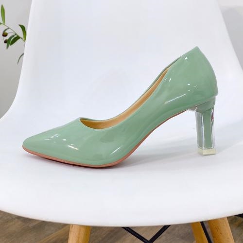 Giày cao gót đế trong