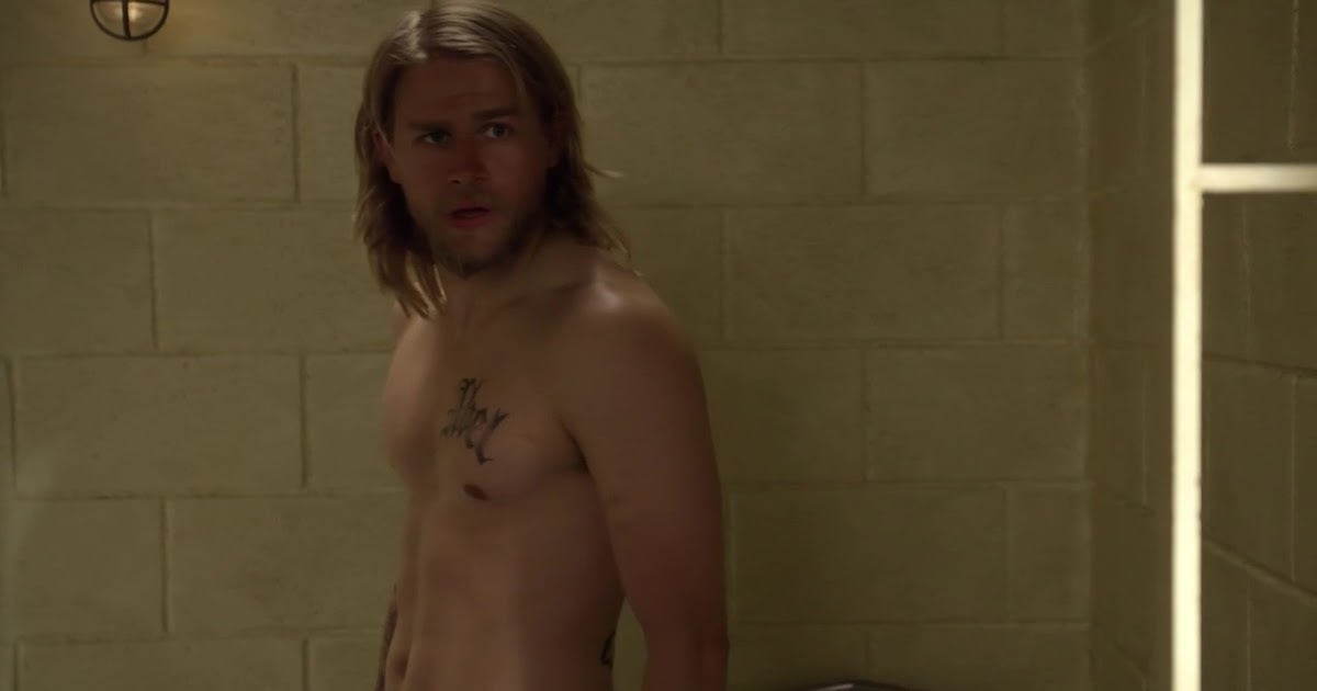 Charlie Hunnam Naked