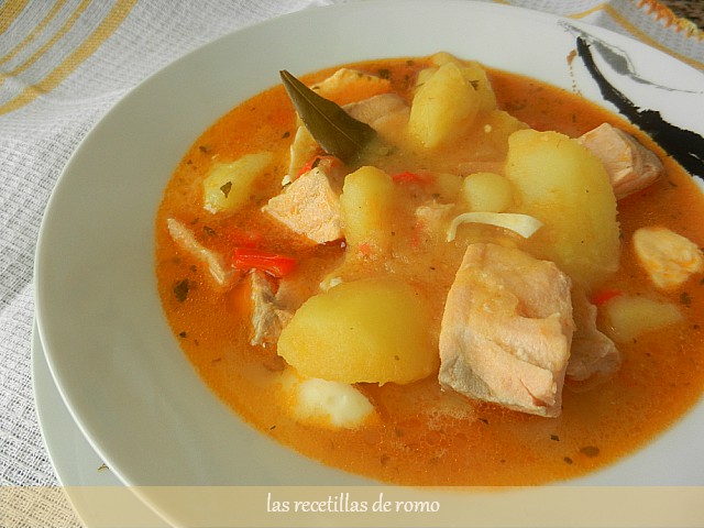 "Marmitako de salmón"