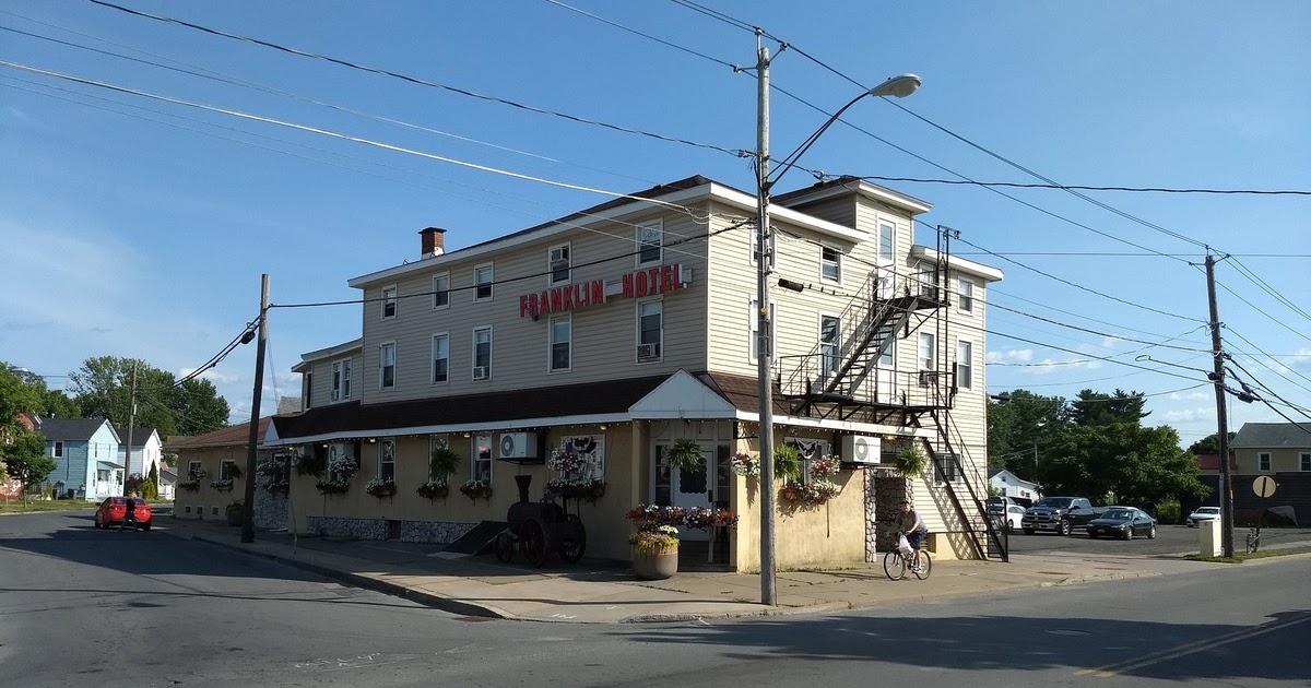 Urban Decay Comfort Food and Ambience at the Franklin Hotel, Rome, New