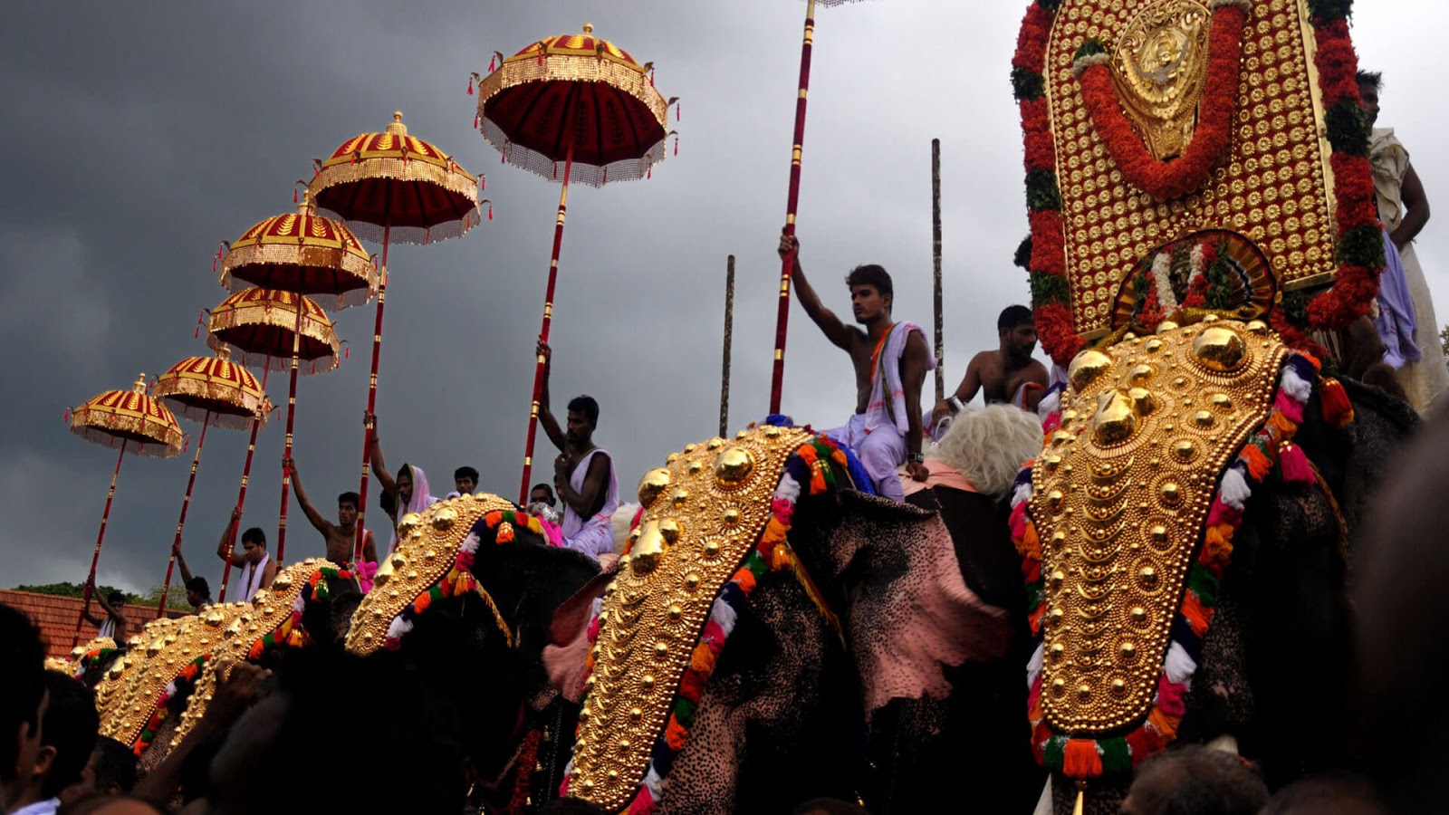 Fascinating temple festival at Evoor Major Srikrishna Swamy temple, Kerala