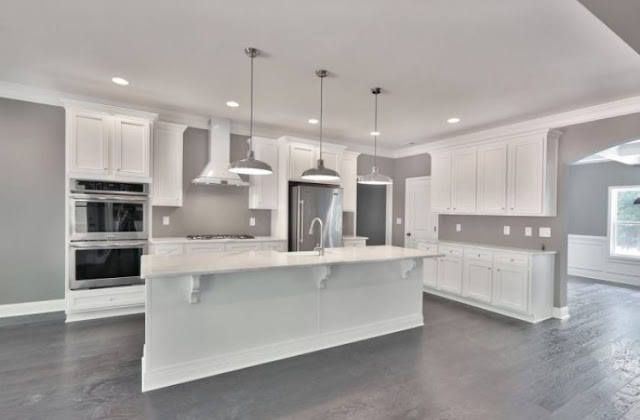 kitchen backsplash with white cabinets pictures