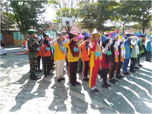 MPLS SMA N I , Anggota Koramil Sukodono Latih PBB