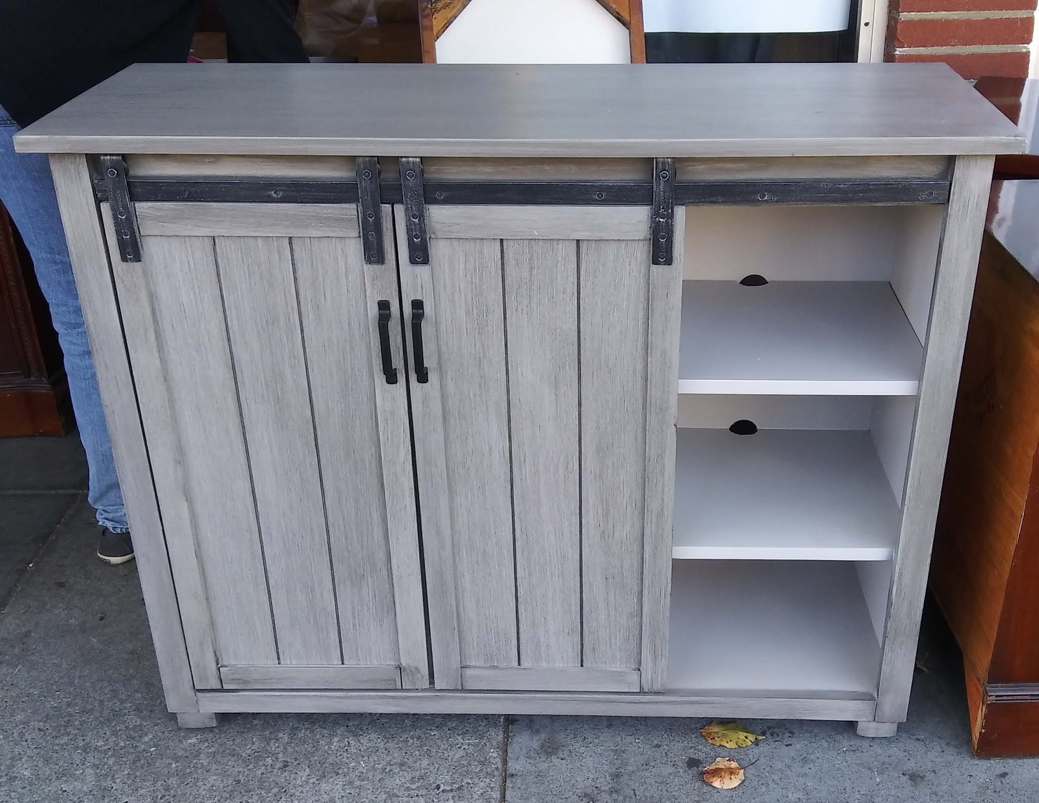 UHURU FURNITURE & COLLECTIBLES SOLD 107206 Grey Washed with