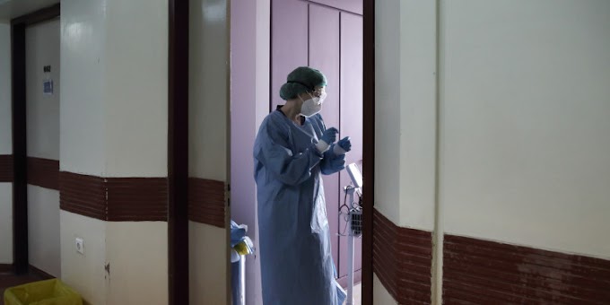  Κορωνοϊός: Κατέληξε γυναίκα στην Αλεξανδρούπολη – Στους 190 οι νεκροί   