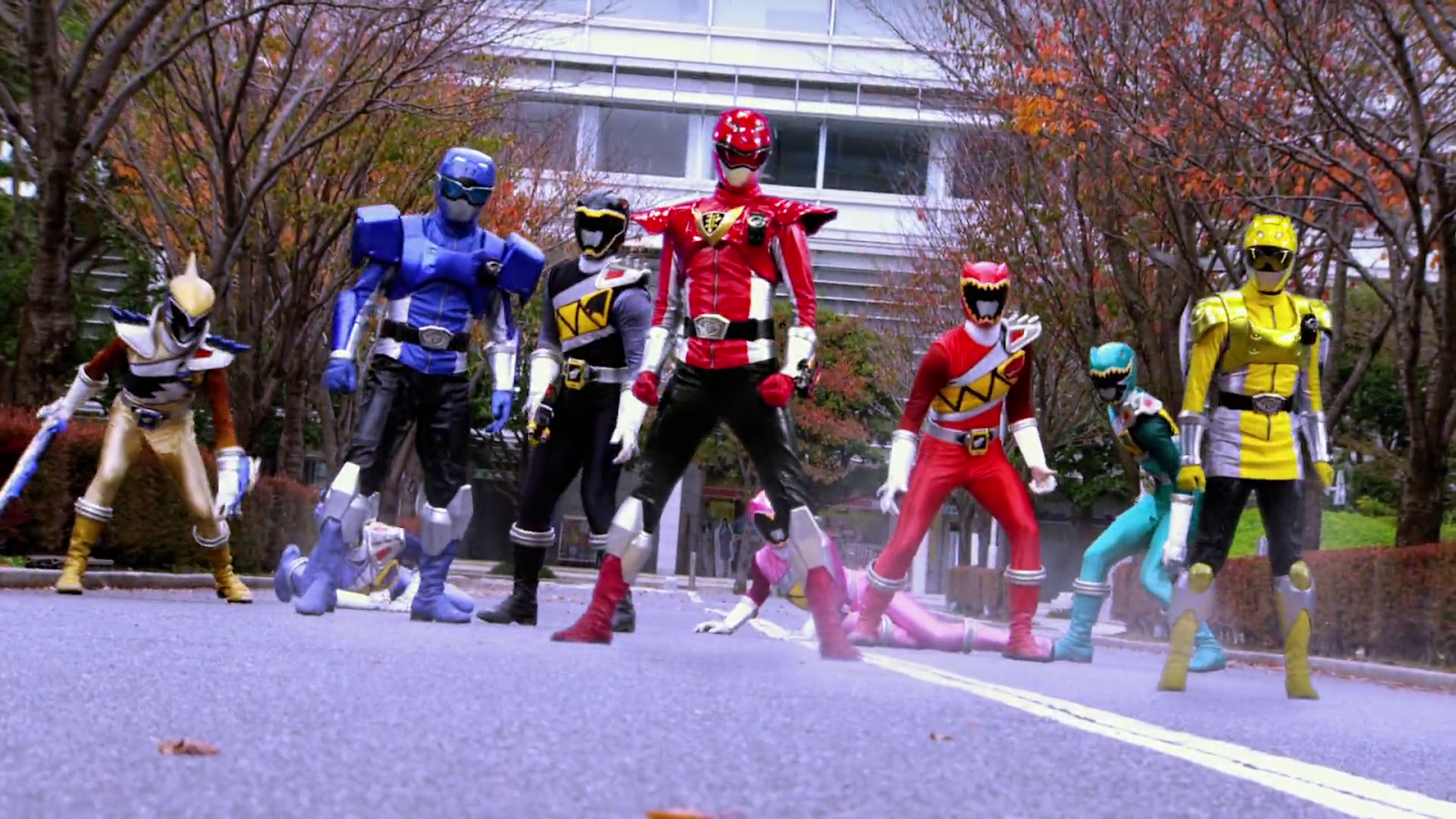 Power Rangers Beast Morphers - 1st Team-up Images Released ...
