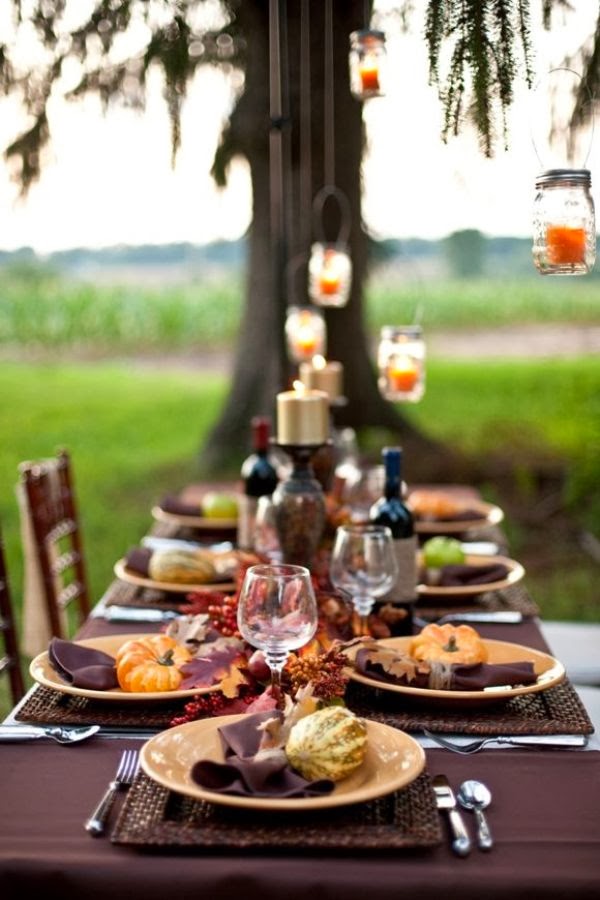 15 Gorgeous Thanksgiving Tablescape Ideas - via BirdsParty.com