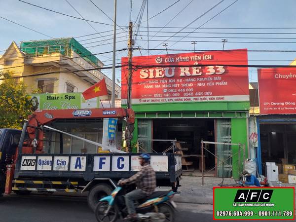 Thi công bảng hiệu Alu mặt dựng Alu giá rẻ tại Phú Quốc