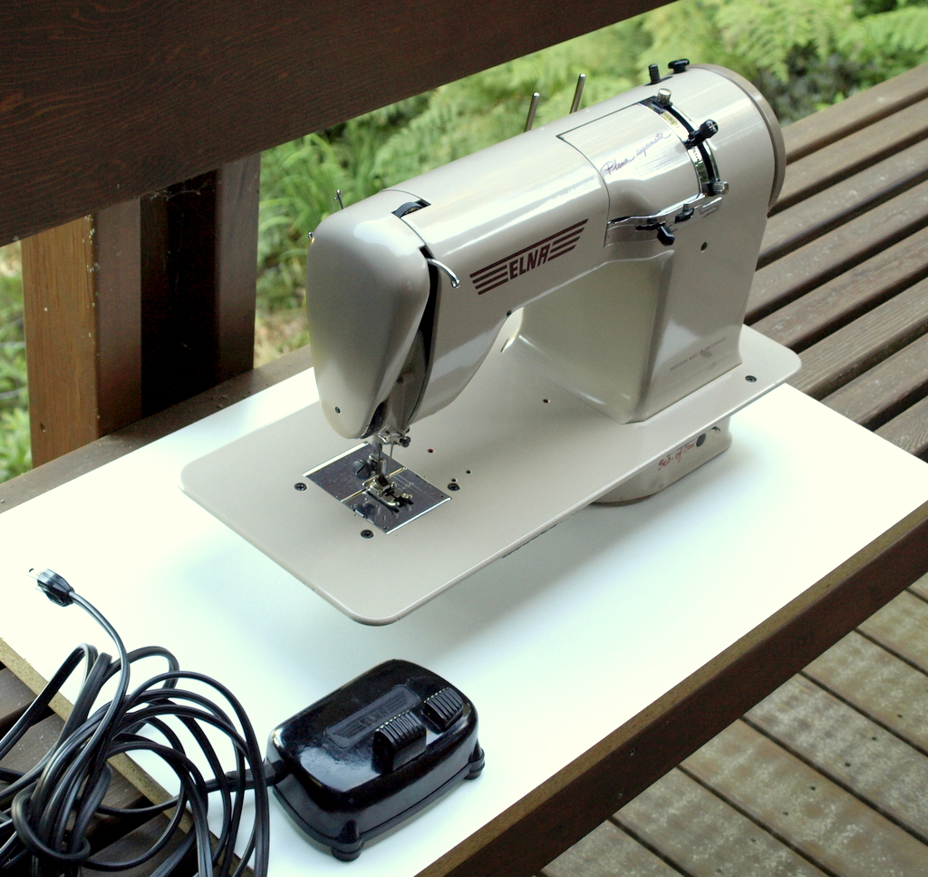 Tight Acres Elna Plana Supermatic