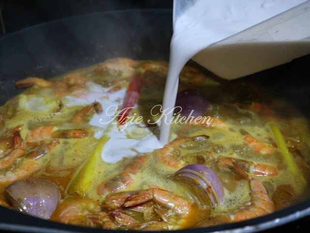 Gulai Udang Lauk Nasi Dagang Kelantan