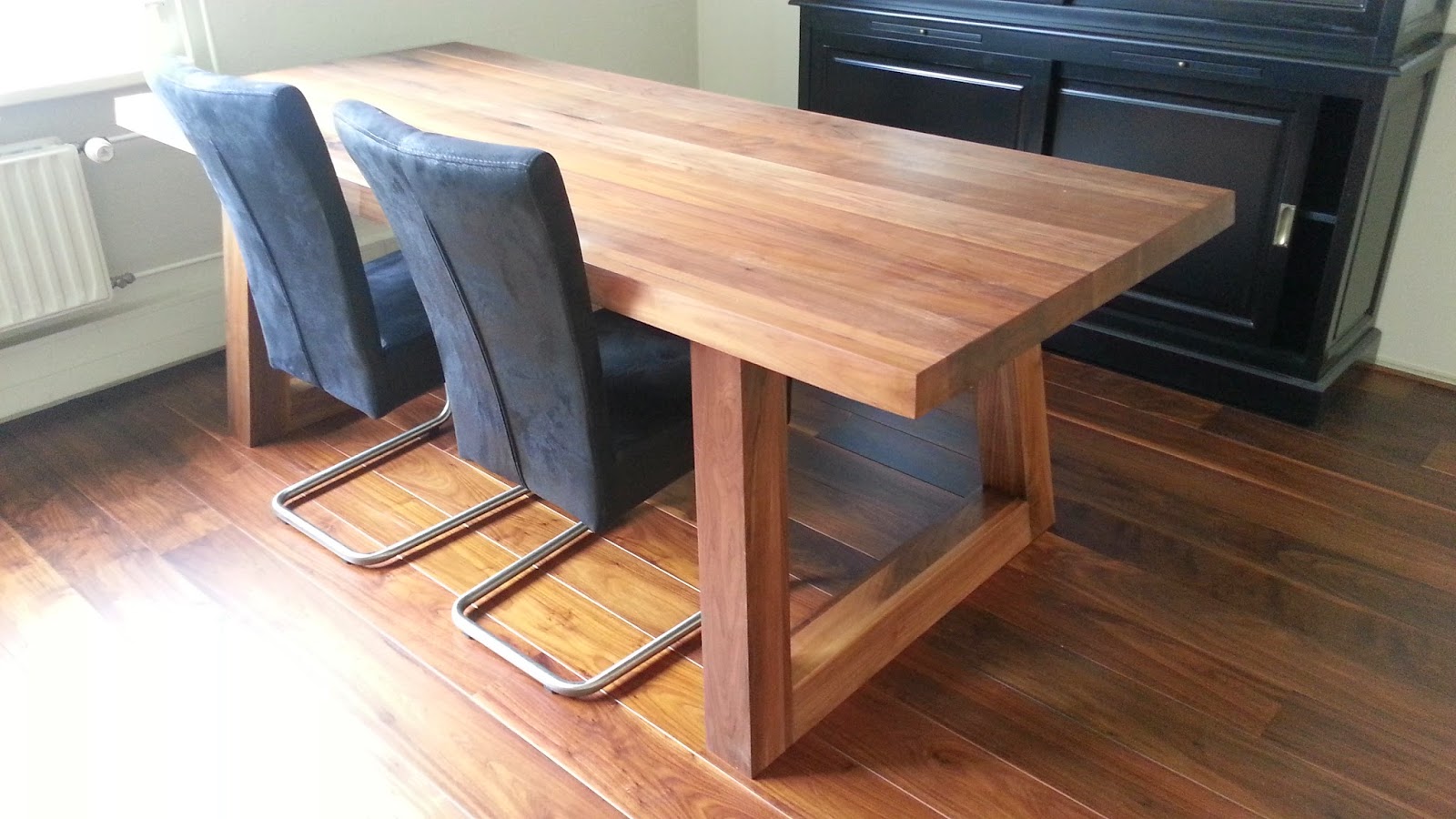 Wat kost een massief houten tafel?