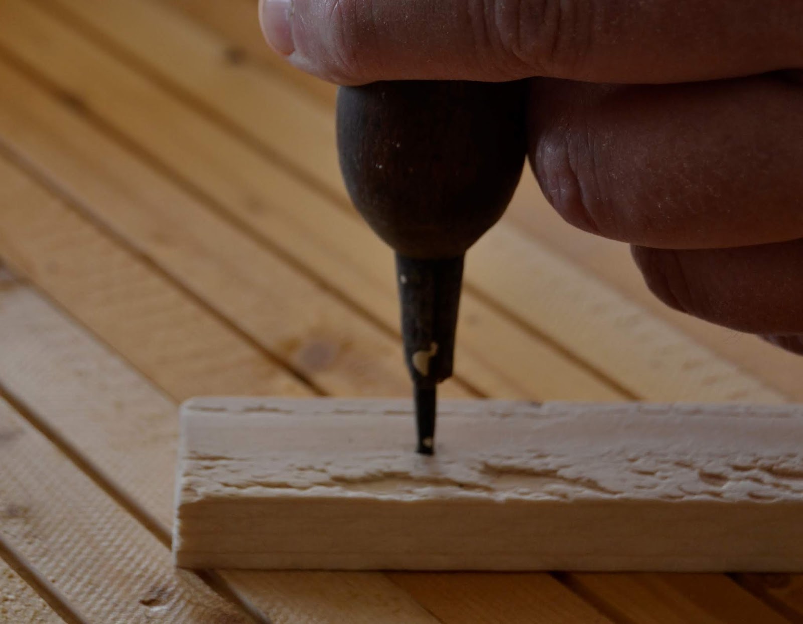 Diy, ¿cómo hacer un aplique de madera articulado de estilo nórdico-vintage