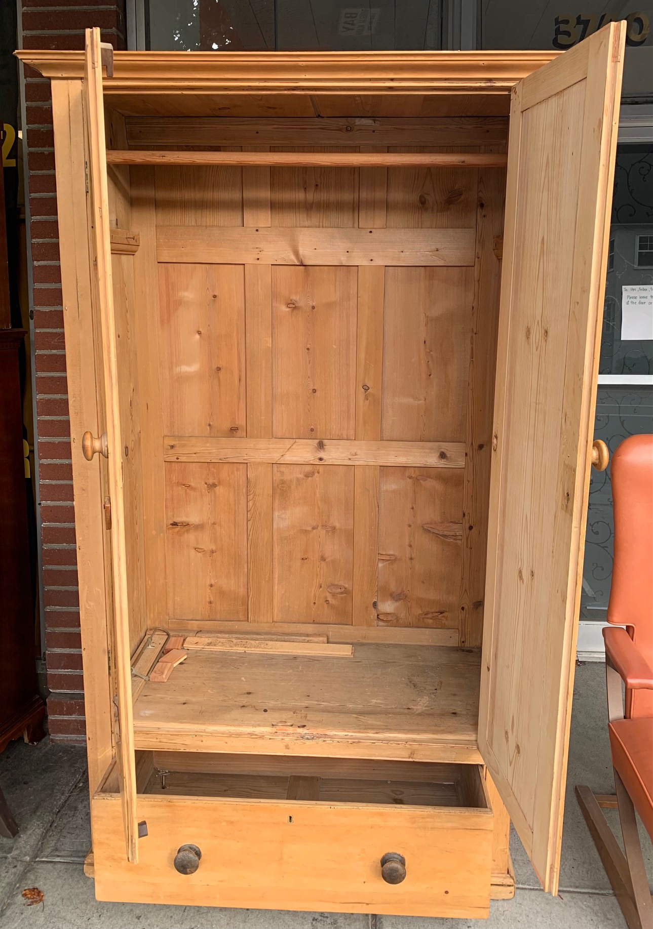 UHURU FURNITURE & COLLECTIBLES SOLD **BARGAIN BUY** 100854 Unfinished