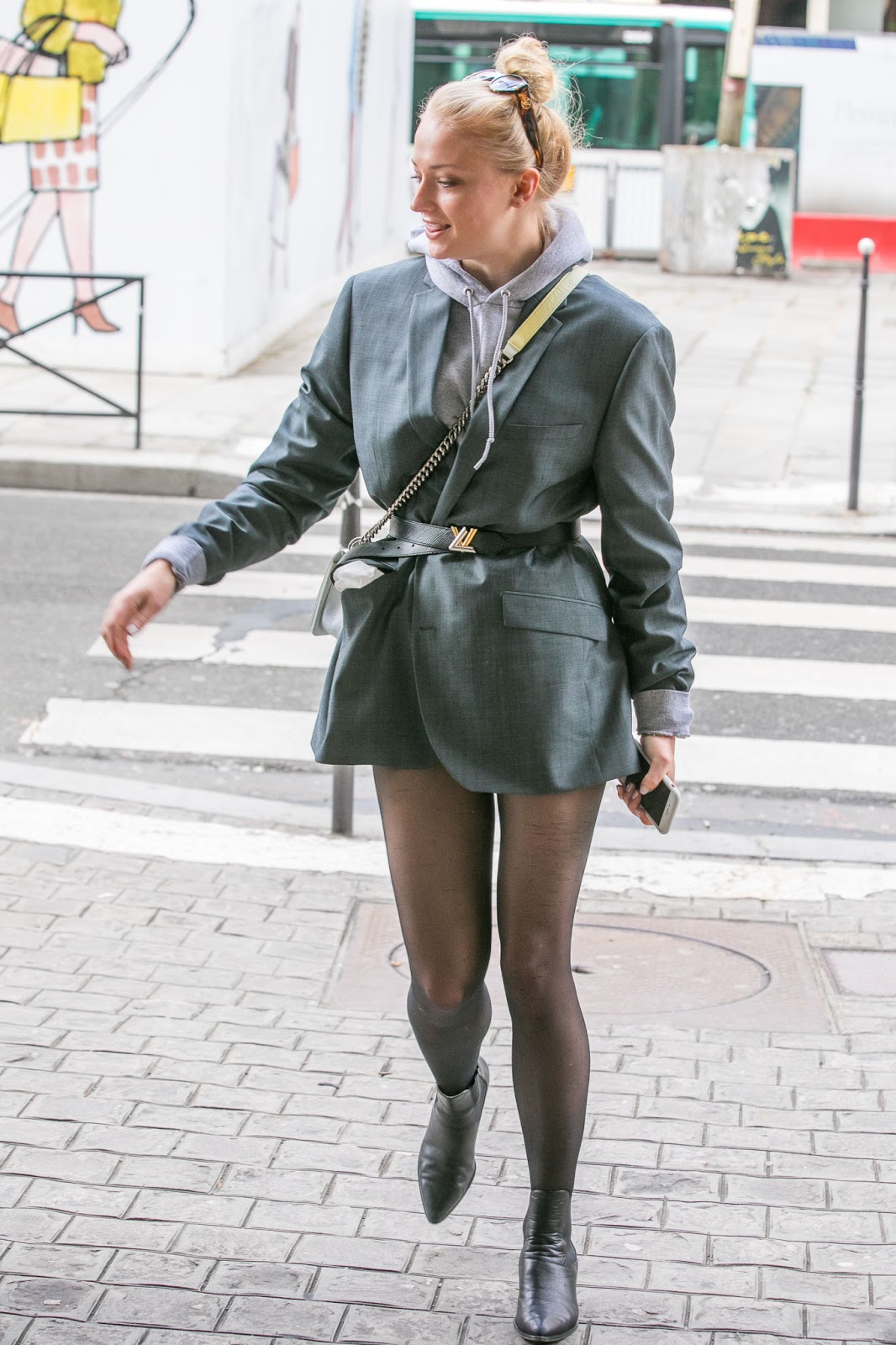 Celebrity Legs and Feet in Tights: Sophie Turner`s Legs and Feet in