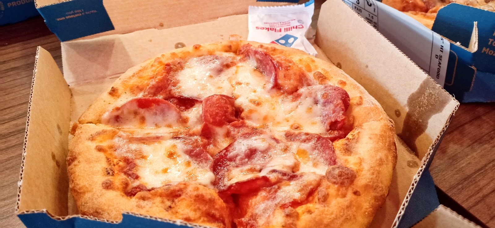 Kata Diet Tapi Makan Juga Domino�s Pizza RM5 Sebelum Pukul 12 Tengahari