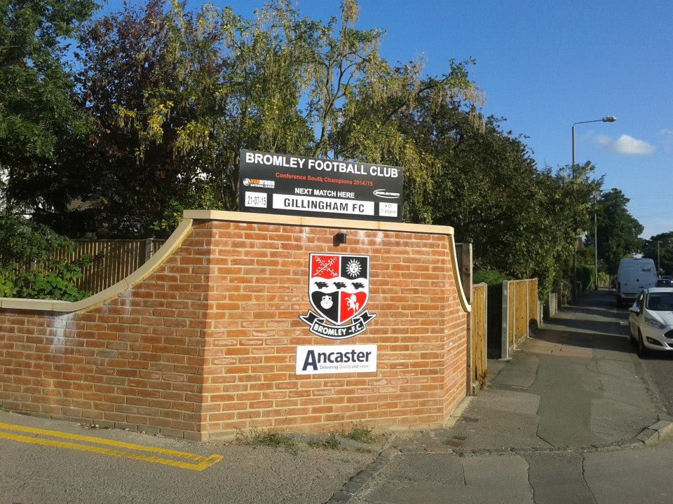 The Rainham End. Hayes Lane Bromley