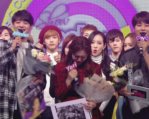 우는 예리 달래주는 에프엑스 | 인스티즈