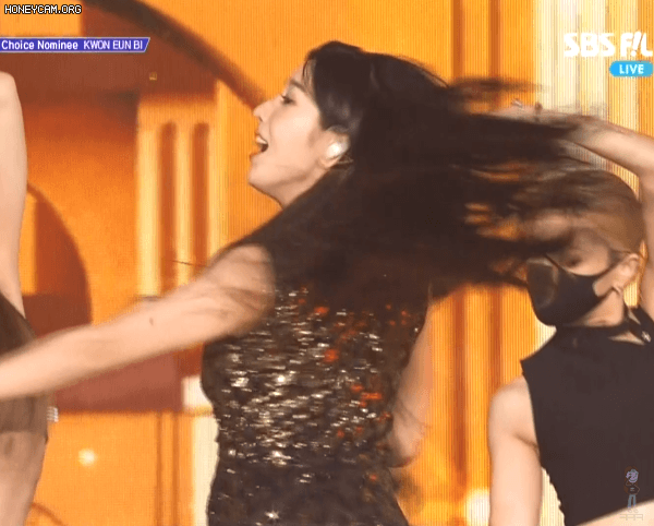 더 쇼 권은비