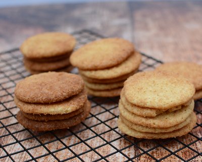 Golden Coconut Cookies with 4 egg yolks ♥ KitchenParade.com, simple, sweet & crisp. Recipe, insider tips, nutrition & Weight Watchers points included.