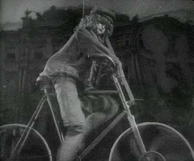 Man With A Movie Camera 1929 Movie Image 9