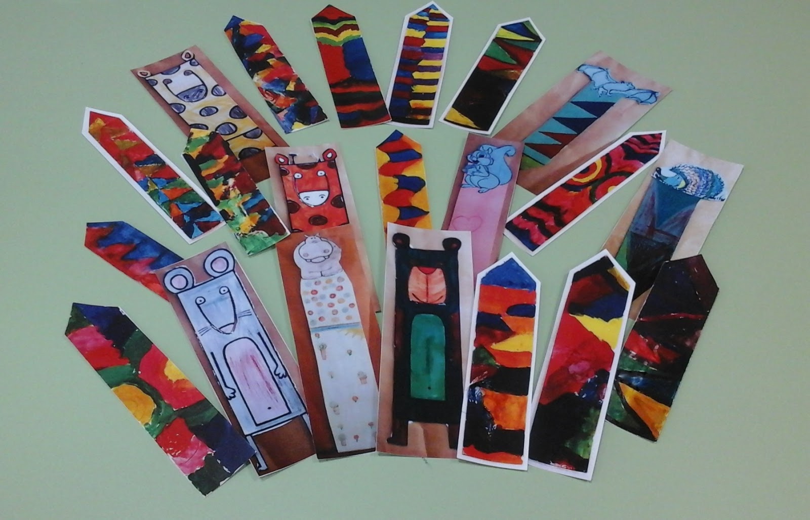 подсветка для электронной книги. электронные закладки. закладка для книг. закладка с подсветкой для чтения. электронные закладки фото.