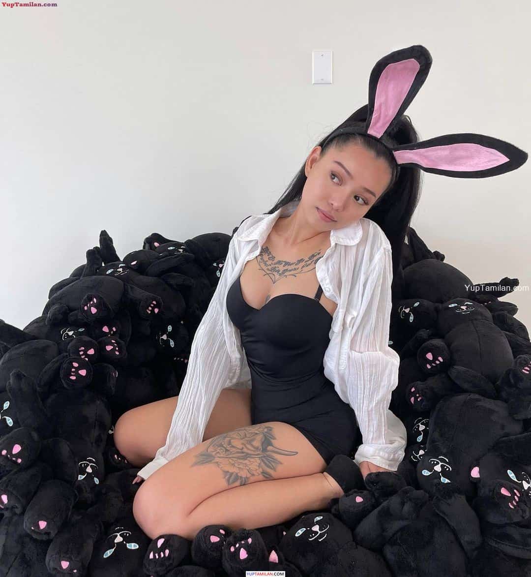 50+ Seducing Photos of Bella Poarch - Lingerie Pics gone Viral