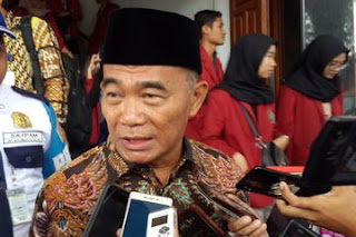Mendikbud Minta Kepala Sekolah Tak Rekrut Lagi Guru Honorer Mendikbud Minta Kepala Sekolah Tak Rekrut Lagi Guru Honorer Mendikbud Minta Kepala Sekolah Tak Rekrut Lagi Guru Honorer