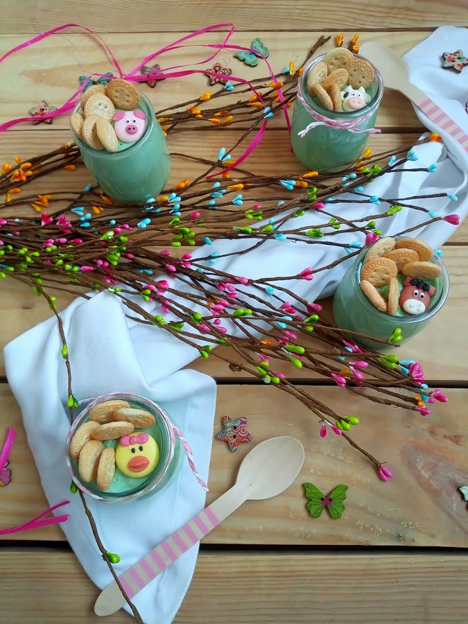 Tarta de queso y nubes sin horno. Marshmallow cheesecake. Postre en Monsieur Cuisine. Cuca. Receta fácil, rápida, rica, sencilla