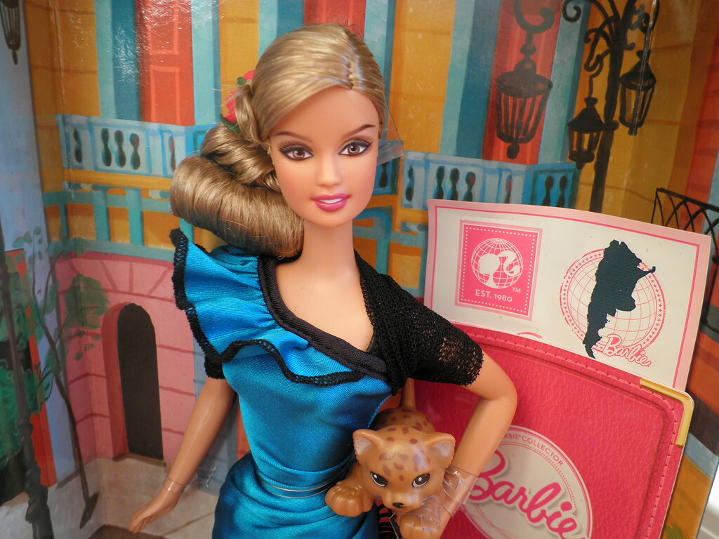 cuántos años tiene la muñeca barbie