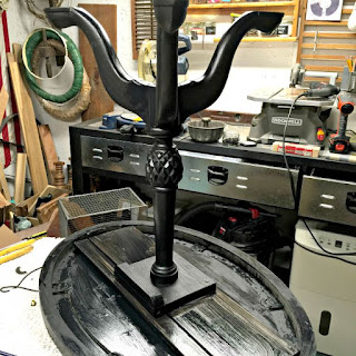 τραπεζάκι σαλονιού, ξύλινο τραπεζάκι, βοηθητικό τραπεζάκι, τραπεζάκι με ρολόι, κατασκευή τραπεζάκι σαλονιού, παλιό ρολόι κατασκευή, ανακύκλωση παλιό ρολόι, τραπεζάκι ξύλο-μέταλο, τραπεζάκι κλασσικό, τραπεζάκι πρωτότυπο, εύκολη κατασκευή τραπεζάκι σαλονιού coffee table, wooden table, auxiliary table, clock table, construction table, old watch construction, recycling old clock, table-wood table, classic table, table, original table, living room furniture, deco ideas,