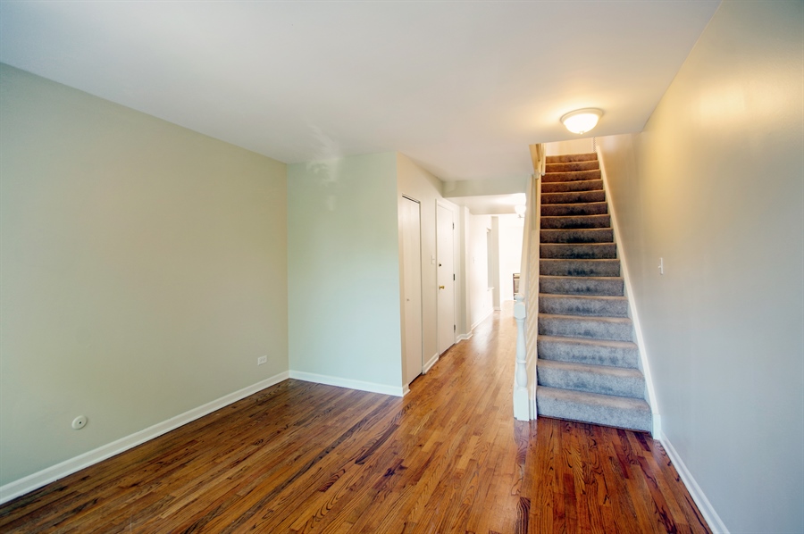 The Chicago Real Estate Local New for sale! Edgewater Beach duplexup