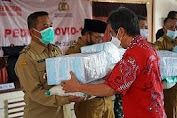 Paguyuban Warga Tionghoa Magelang Bagikan 7 Ton Beras Kepada Masyarakat Bandongan