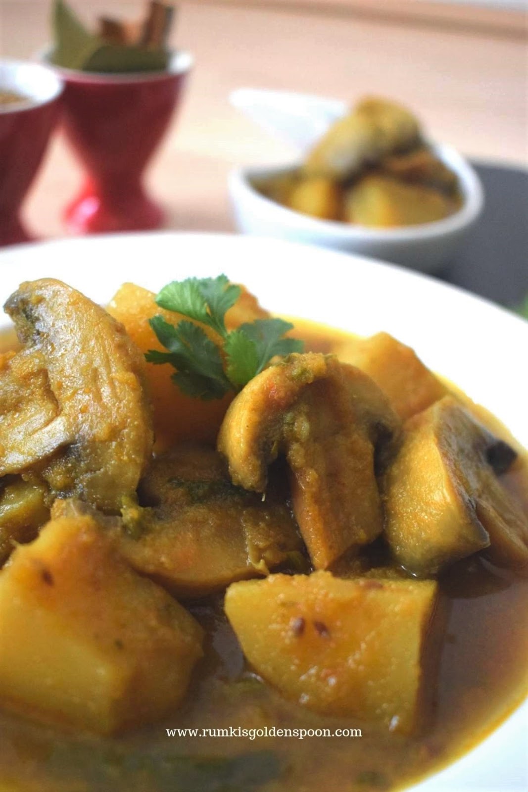 Mushroom Recipes, Indian Curry Recipes, mushroom Indian recipes, mushroom curry, Potato Curry, mushroom ki sabji, Indian recipe, vegetarian recipe, vegan recipe, quick and easy recipe, Rumki's Golden Spoon