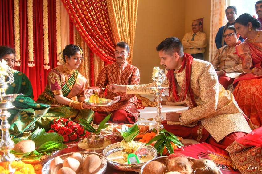 South Asian Indian Wedding Photography Farmington Hills Michigan by SudeepStudio.com Ann Arbor Indian Wedding Photographer