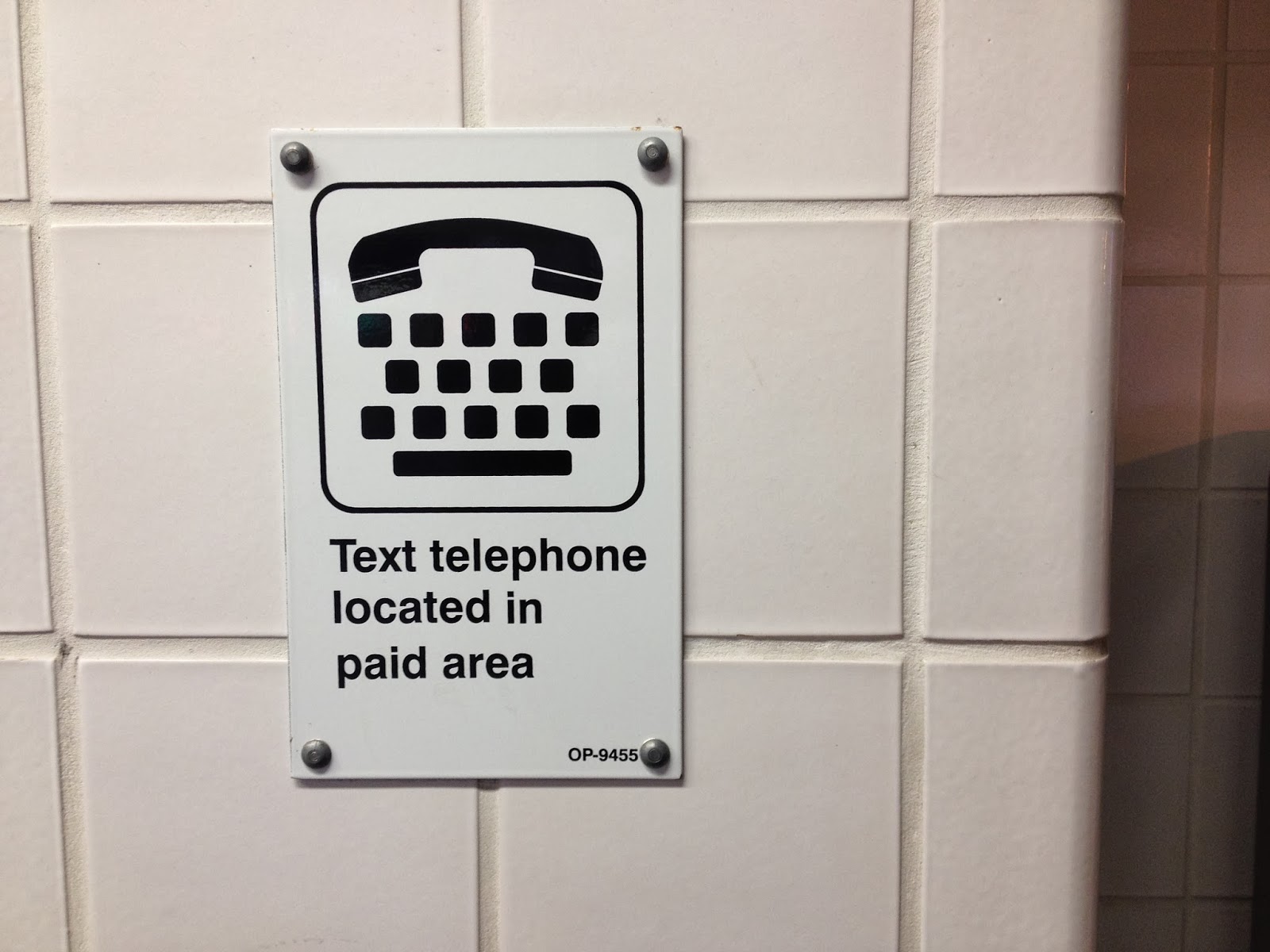 Chevanston Rogers Park: How To Use A Public Teletypewriter