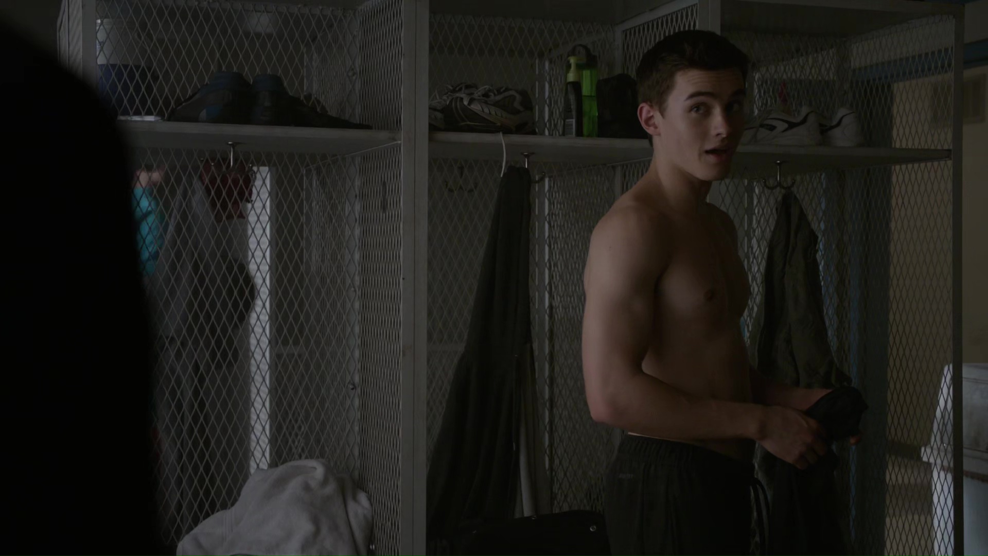 Michael Johnston shirtless in Teen Wolf 5-13 "Codominance" .