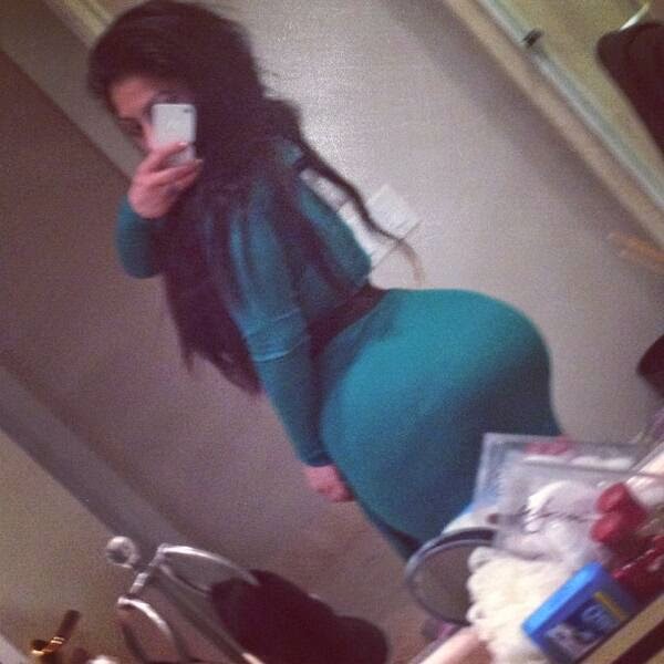 ارائكم بصراحه شباب وبنات من اجمل بنات السعوديه او اليمن