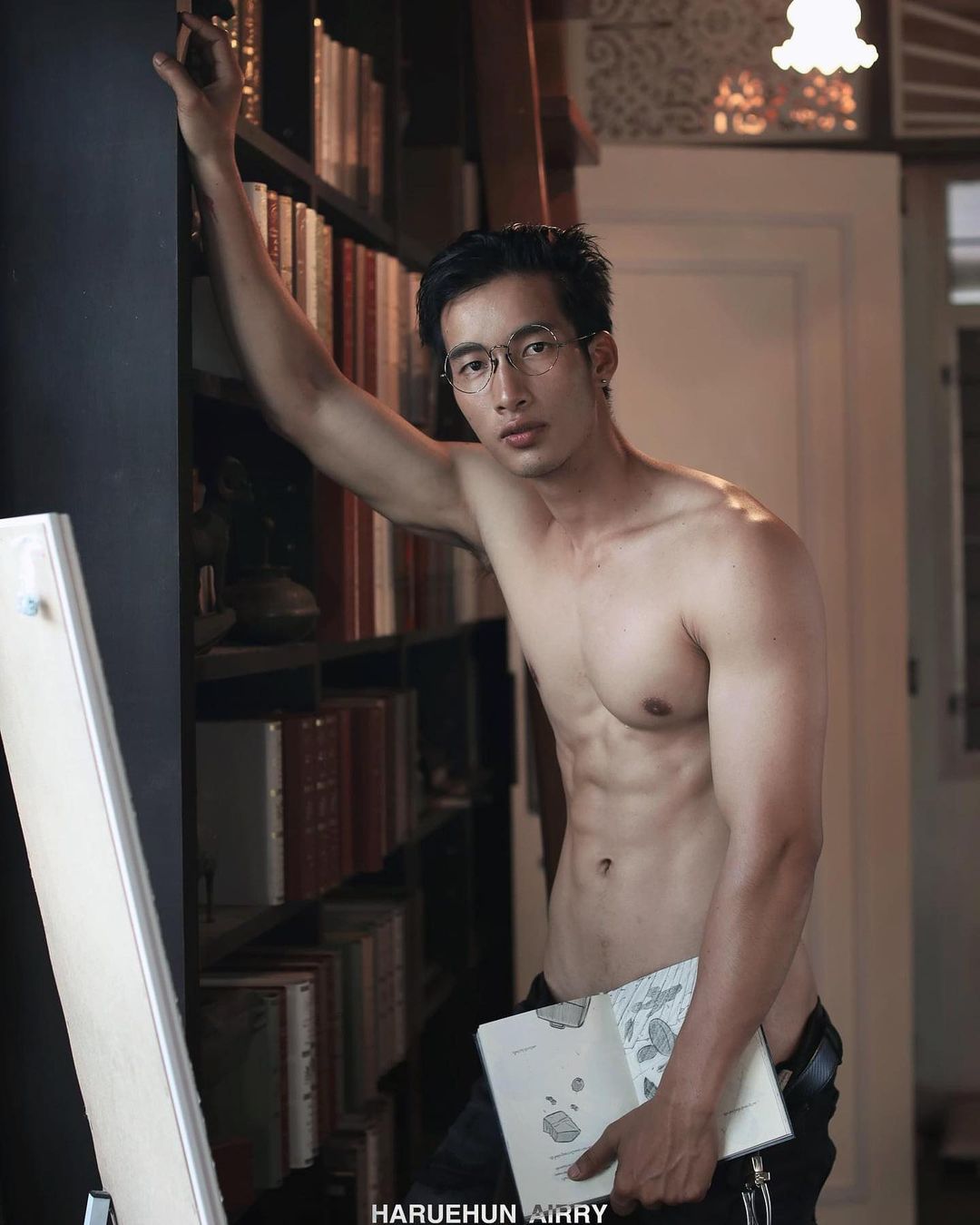 This Guy's World: Thanawat​ Panset by Haruehun Airry